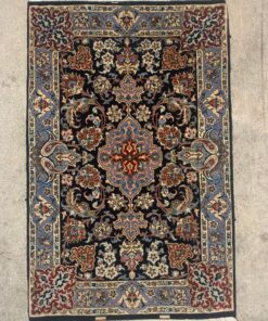 Isfahan Master Knotter Signature Carpet